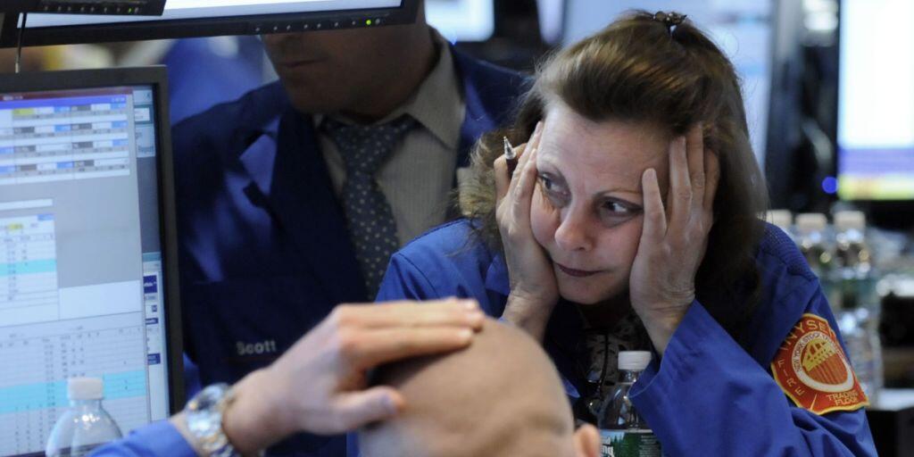 Geht es mit den Kursen in den nächsten Wochen aufwärts? Zwei Börsenhändler an der New York Stock Exchange (Archivbild).