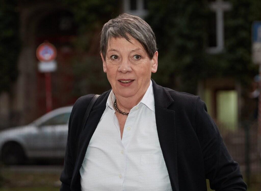 Die deutsche Umweltministerin Barbara Hendricks nur in wenigen Städten mit einem Fahrverbot für Dieselautos. (Archivbild) Die deutsche Umweltministerin Barbara Hendricks nur in wenigen Städten mit einem Fahrverbot für Dieselautos. (Archivbild)