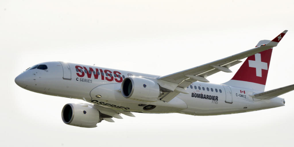 Der neue Flüsterjet der Swiss: die erste Bombardier CS 100 der Airline im Himmel über Zürich-Kloten. (Archiv) Der neue Flüsterjet der Swiss: die erste Bombardier CS 100 der Airline im Himmel über Zürich-Kloten. (Archiv)