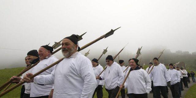 Ein früherer Gedenkmarsch zur Morgarten-Schlacht (Archiv) Ein früherer Gedenkmarsch zur Morgarten-Schlacht (Archiv)