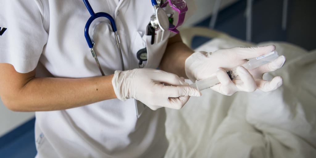 Die von der obligatorischen Krankenversicherung getragenen Gesundheitskosten stiegen 2016 durchschnittlich um 3,8 Prozent. Das hat Auswirkungen auf die Krankenkassenprämien 2018. (Symbolbild) Die von der obligatorischen Krankenversicherung getragenen Gesundheitskosten stiegen 2016 durchschnittlich um 3,8 Prozent. Das hat Auswirkungen auf die Krankenkassenprämien 2018. (Symbolbild)