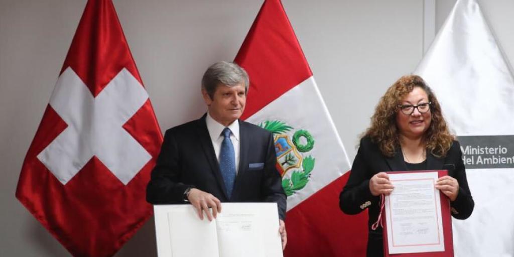 Das Abkommen wurde von der peruanischen Umweltministerin Kirla Echegaray Alfaro und dem Schweizer Botschafter in Peru, Markus-Alexander Antonietti, unterzeichnet.