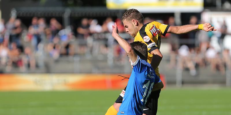 Yoric Ravet (Hintergrund) gewinnt mit YB in der 1. Cup-Runde 6:0 Yoric Ravet (Hintergrund) gewinnt mit YB in der 1. Cup-Runde 6:0