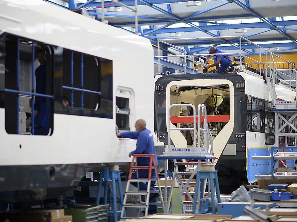 Der Zughersteller Stadler wartet beim Bau seiner Gotthard-Schnellzüge auf die Lieferung der Zugsicherungssysteme von Siemens.(Archivbild)