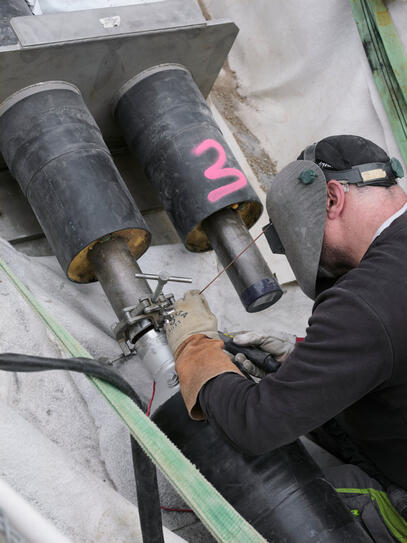 Installation der Fernwärme auf Schloss Vaduz
