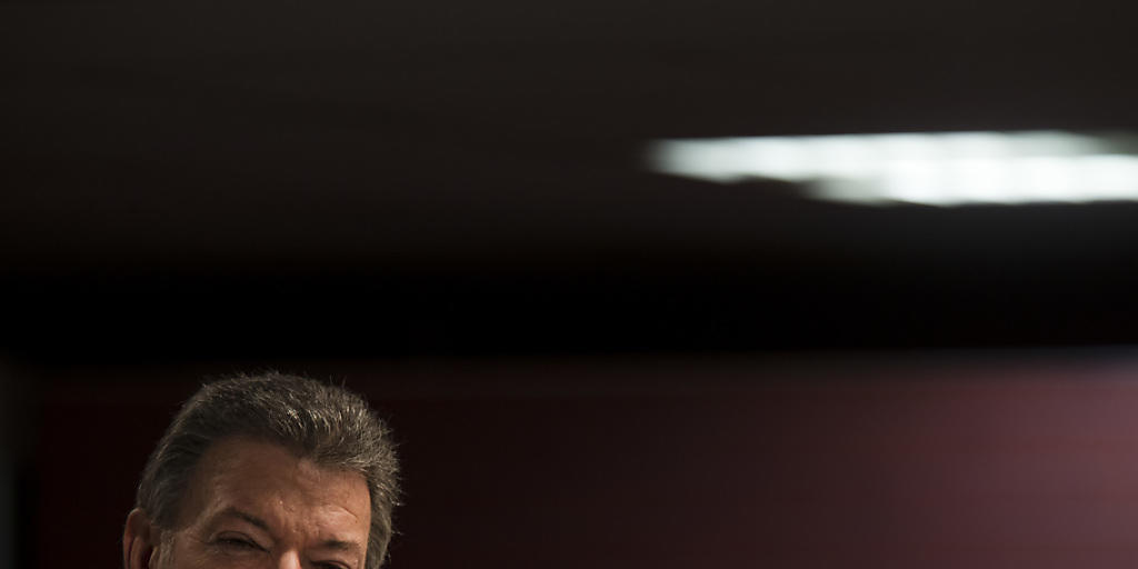 Kolumbiens Präsident Juan Manuel Santos willigte bislang nicht in Friedensgespräche mit der ELN-Guerilla ein, weil diese seinen Bedingungen nicht nachgekommen ist. (Archivbild) Kolumbiens Präsident Juan Manuel Santos willigte bislang nicht in Friedensgespräche mit der ELN-Guerilla ein, weil diese seinen Bedingungen nicht nachgekommen ist. (Archivbild)