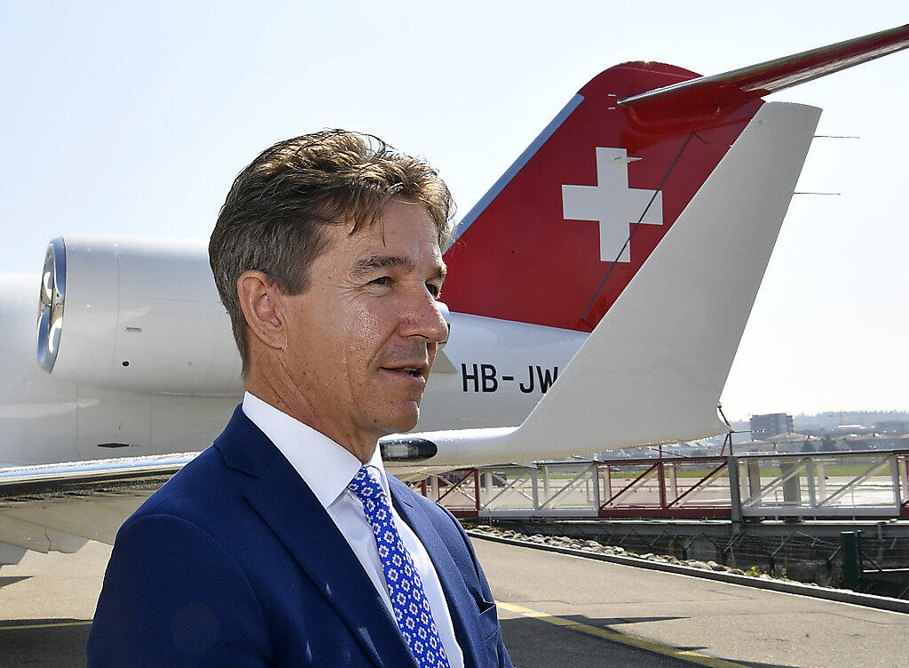 Der Chef der Schweizer Rettungsflugwacht Rega, Ernst Kohler, warnt in einem Interview vor immer mehr Papierkram bei der Rettung von Menschen. (Archivbild) Der Chef der Schweizer Rettungsflugwacht Rega, Ernst Kohler, warnt in einem Interview vor immer mehr Papierkram bei der Rettung von Menschen. (Archivbild)