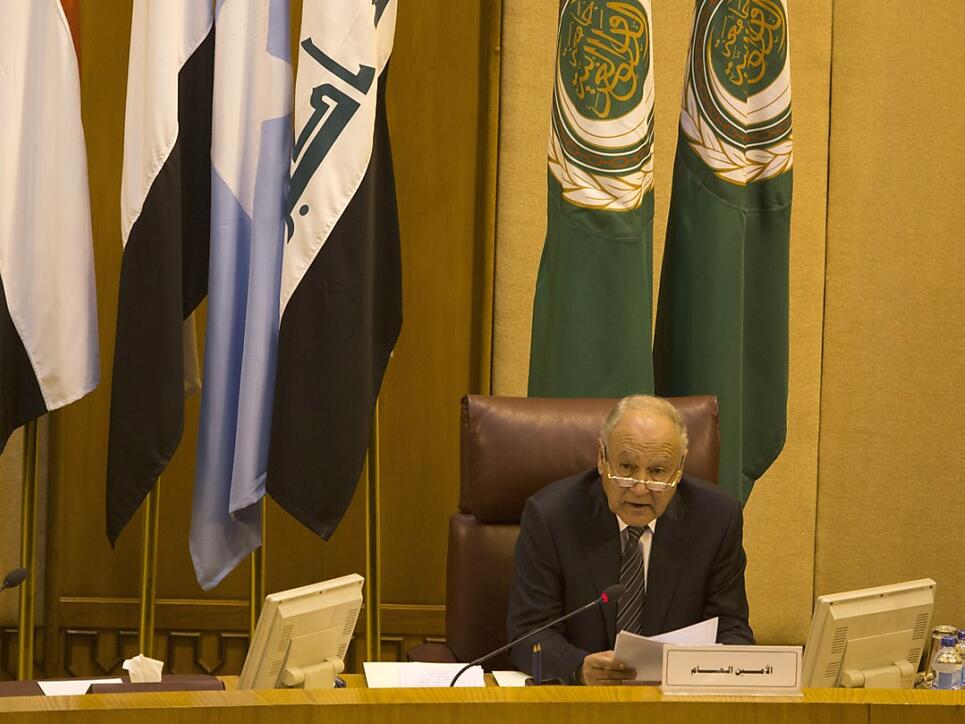 Der Generalsekretär der Arabischen Liga, Ahmed Abul Gheit, an der Dringlichkeitssitzung des Staatenbündnisses in Kairo.