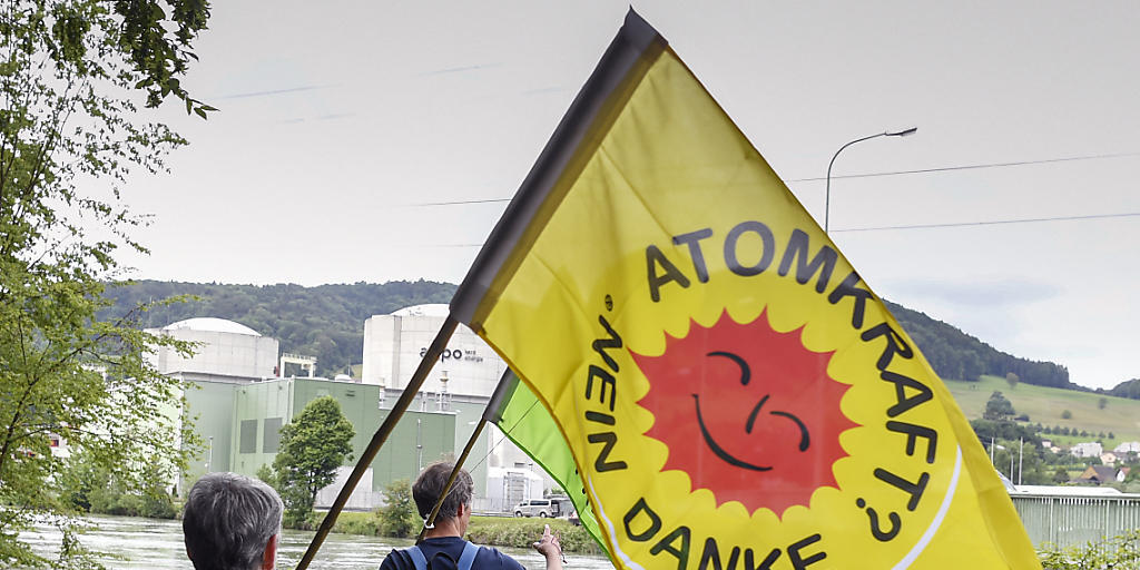 Am 27. November kann das Schweizer Stimmvolk entscheiden, ob die Laufzeit von Atomkraftwerken begrenzt wird. (Archiv)