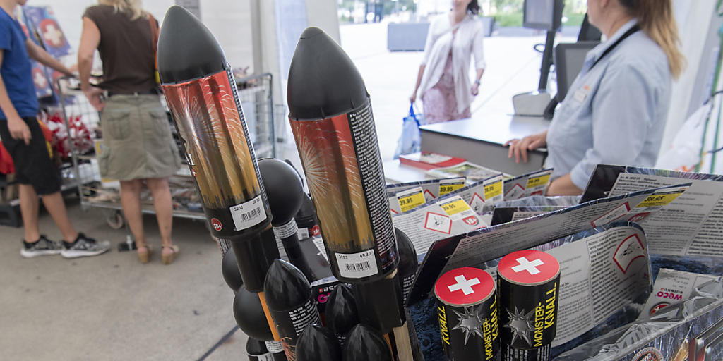 Bereit, um in den Himmel zu steigen: Auch in diesem Jahr wird die Bundesfeier am 1. August von viel Feuerwerk begleitet werden. (Archivbild) Bereit, um in den Himmel zu steigen: Auch in diesem Jahr wird die Bundesfeier am 1. August von viel Feuerwerk begleitet werden. (Archivbild)