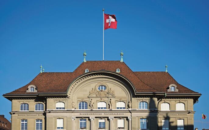 FLAGGE, SCHWEIZER FAHNE, SCHWEIZER FLAGGE,  BANK, SNB, NATIONALBANK, ZINS, GELD, NOTENBANK,