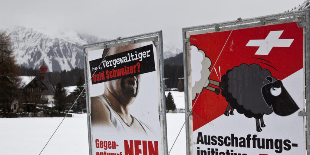 Kriminelle Ausländer sollen kompromisslos ausgeschafft werden: Mit der Durchsetzungsinitiative verlangt die SVP eine buchstabengetreue Umsetzung der Ausschaffungsinitiative. (Archivbild)