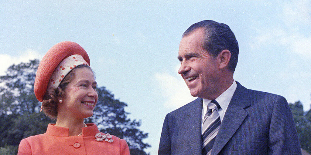 Die Queen hat schon viele Präsidenten der USA - wie etwa Richard Nixon 1970 - getroffen. (Archivbild)