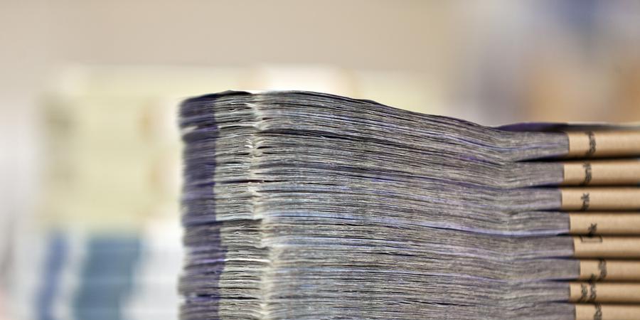 GELDNOTEN, NOTENBUENDEL, BANKNOTEN, BANKNOTE, BANK, KANTONALBANK, ZUERCHER KANTONALBANK, ZKB, WAEHRUNG, BARGELD, GELDNOTEN, NOTENBUENDEL, BANKNOTEN, BANKNOTE, BANK, KANTONALBANK, ZUERCHER KANTONALBANK, ZKB, WAEHRUNG, BARGELD,
