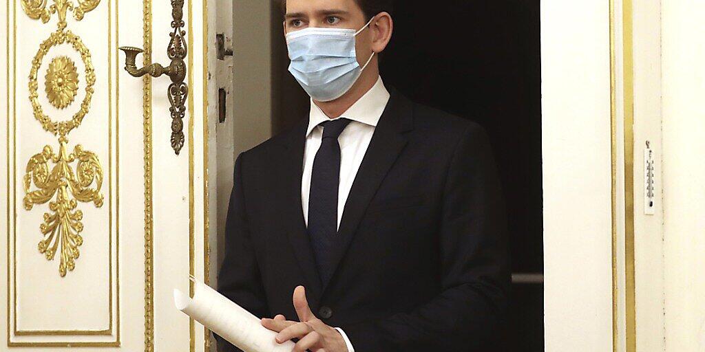 Der österreichische Bundeskanzler Sebastian Kurz verkündete heute auf einer Pressekonferenz Details zum erneuten Lockdown ab dem 26. Dezember. Foto: Ronald Zak/AP/dpa