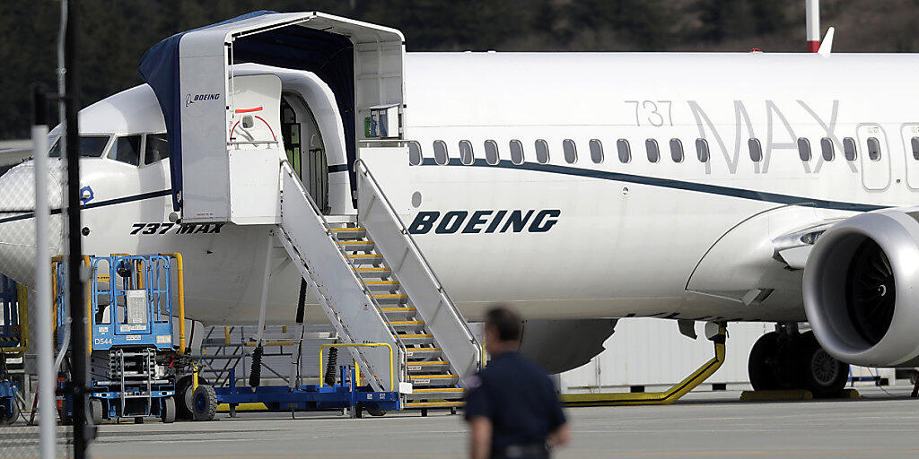 Aus informierten Kreisen hiess es am Samstag, dass der Boeing-Konzern einen Fehler in seiner 737 Max-Reihe behoben habe, der mutmasslich zu zwei Flugzeugabstürzen geführt hatte. (Archivbild)