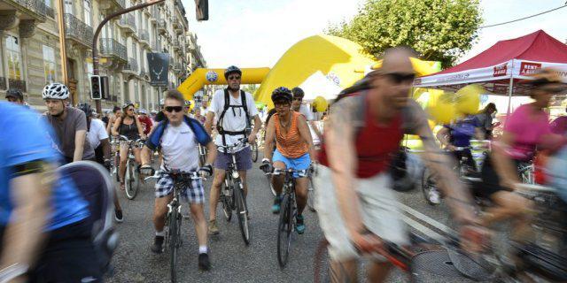 Velofahrer am slowUp in Genf (Archiv)