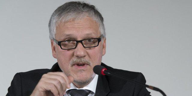 SODK-Präsident Peter Gomm an einer Medienkonferenz (Archiv)