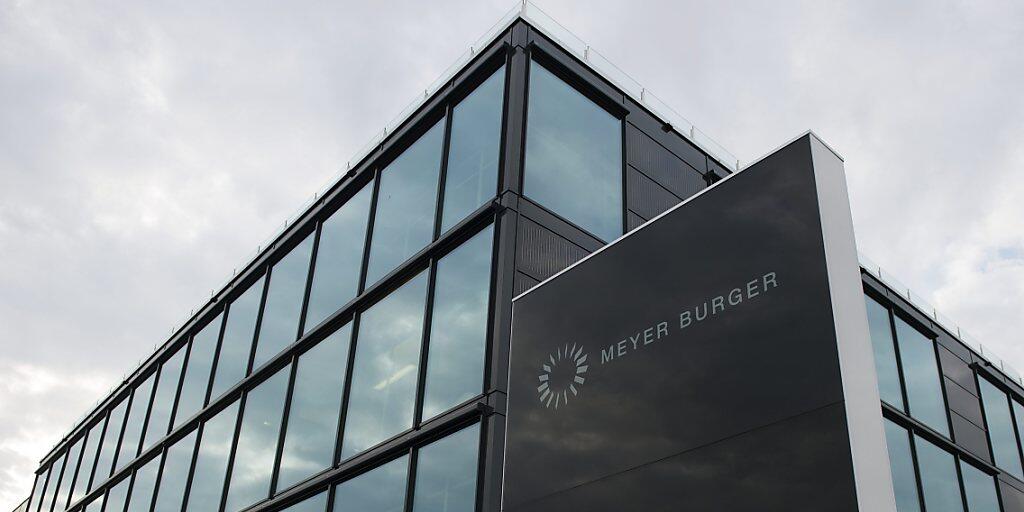 Strategie und Ausrichtung der als Zuliefererin der Solarindustrie tätigen Meyer Burger werden nun grundlegend übeprüft, nachdem das Unternehmen in der ersten Jahreshälfte 2019 erneut keinen Gewinn erzielt hatte. (Arhcivbild)