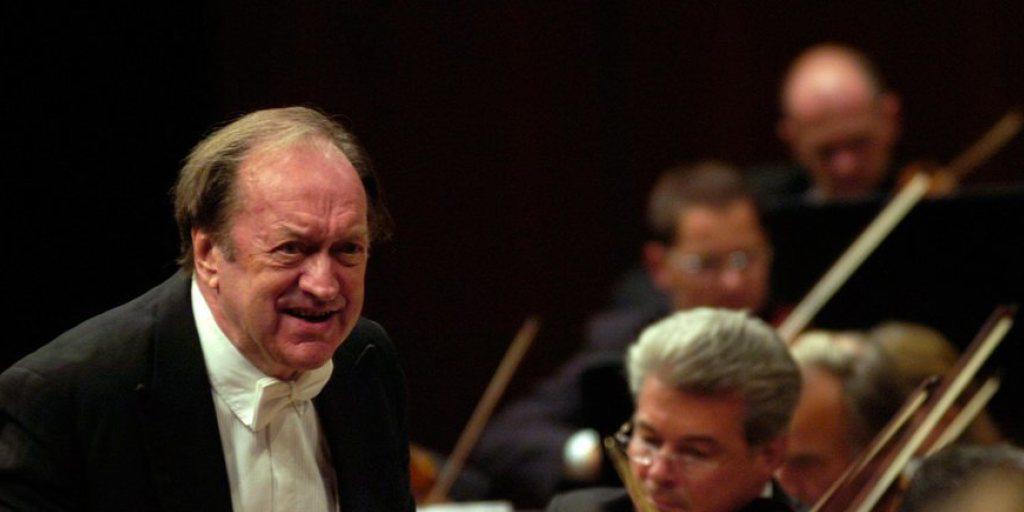 Nikolaus Harnoncourt dirigierte am 6. September 2006 im Luzerner KKL die Wiener Philharmoniker. Am 5. März 2016 ist der österreichische Dirigent im Alter von 86 Jahren gestorben (Archiv)