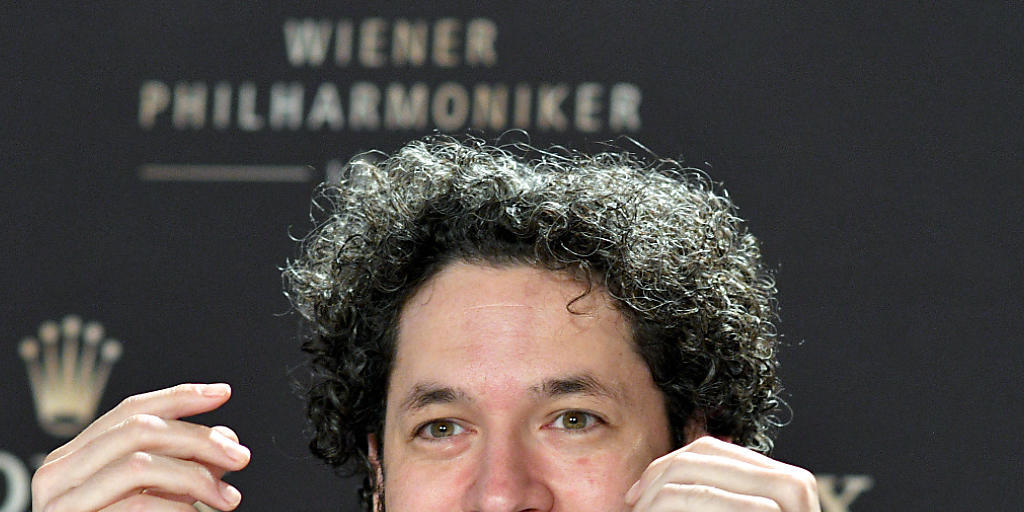 Dirigent Gustavo Dudamel stellte am Donnerstag in Wien das Programm des von ihm geleiteten Neujahrskonzert vor.