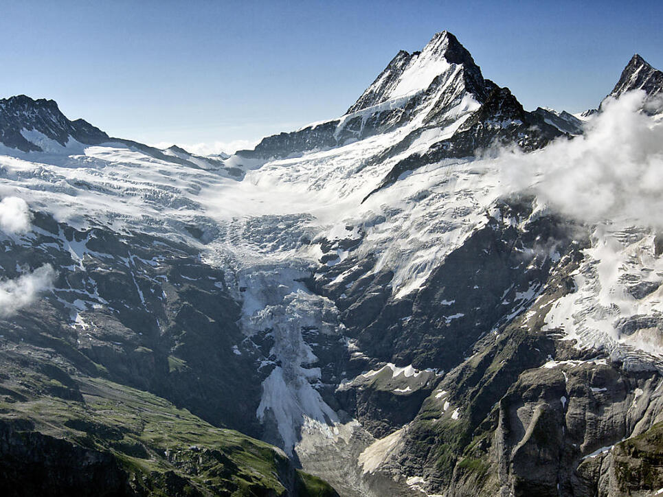 Der Absturzort: das Schreckhorn mit dem oberen Grindelwaldgletscher (Archivbild aus dem Jahr 2011).