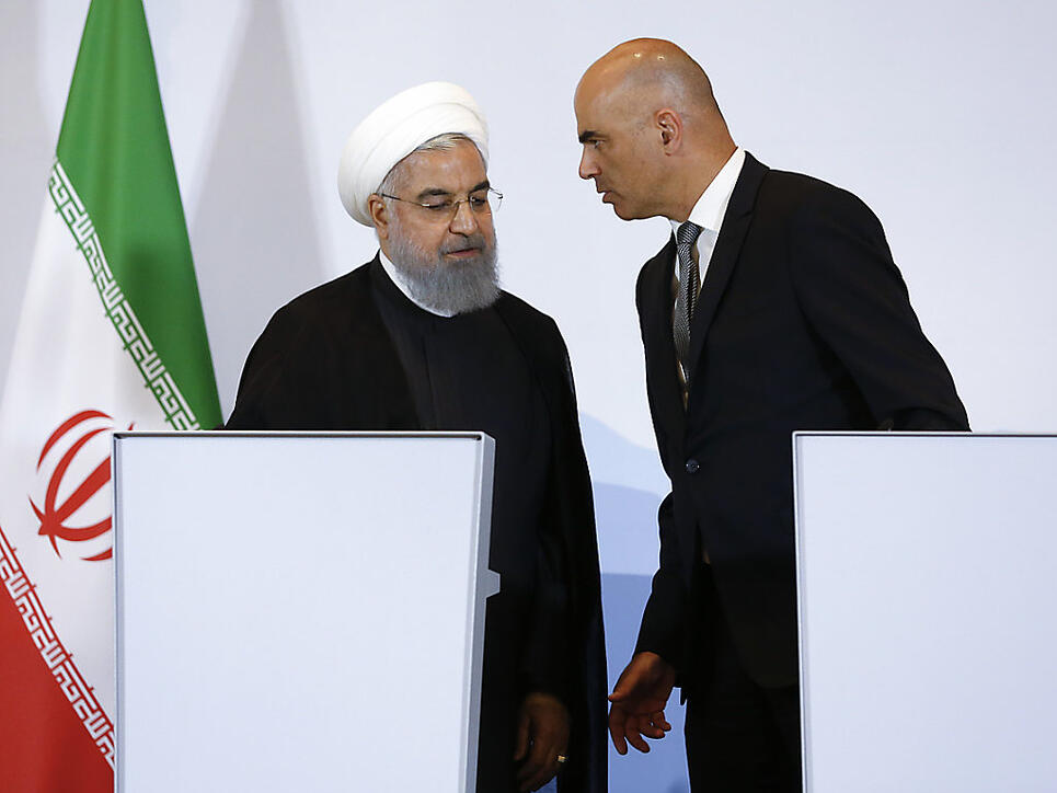 Der Schweizer Präsident Alain Berset (rechts) sprach die Menschenrechtslage und eine Zwei-Staaten-Lösung in Nahost während des Staatsbesuches von Irans Präsident Hassan Ruhani (links) in der Schweiz offen an.