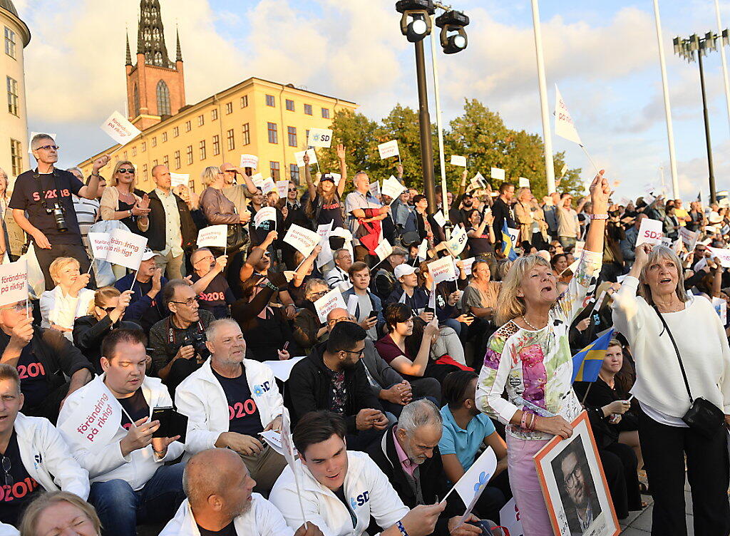 Parteianhänger der Schwedendemokraten in Stockholm. (Archivbild) Parteianhänger der Schwedendemokraten in Stockholm. (Archivbild)