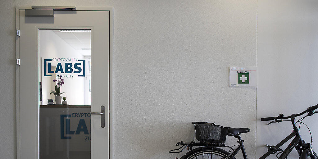 Schweizerinnen und Schweizer halten sich im internationalen Vergleich bei Unternehmensgründungen zurück. Im Bild das Crypto Valley Lab in der Stadt Zug, das Start-up-Untenehmen in den Bereichen Blockchain- und Crypto-Technologien offensteht. (Symbolbild)