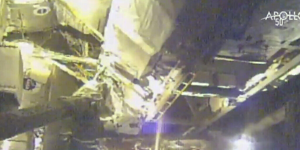 Anspruchsvolle Reparatur an der internationalen Raumstation ISS: Der italienische Raumfahrer Luca Parmitano und der US-Amerikaner Andrew Morgan haben das Magnetspektrometer AMS an der ISS geflickt.