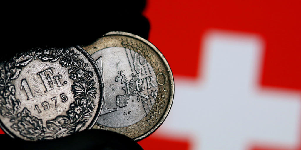 Hinweis auf weniger Interventionen der SNB am Devisenmarkt: Ihre Devisenreserven haben im Mai abgenommen. (Archiv) Hinweis auf weniger Interventionen der SNB am Devisenmarkt: Ihre Devisenreserven haben im Mai abgenommen. (Archiv)