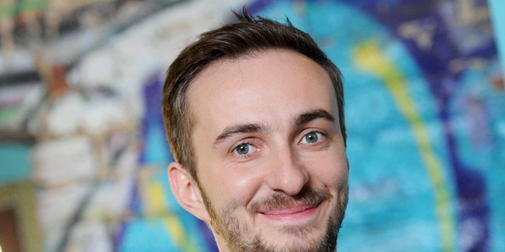 Jan Böhmermann zieht es zurück vor die Kameras: Mitte Mai soll eine neue Folge der TV-Satire "Neo Magazin Royale" ausgestrahlt werden.