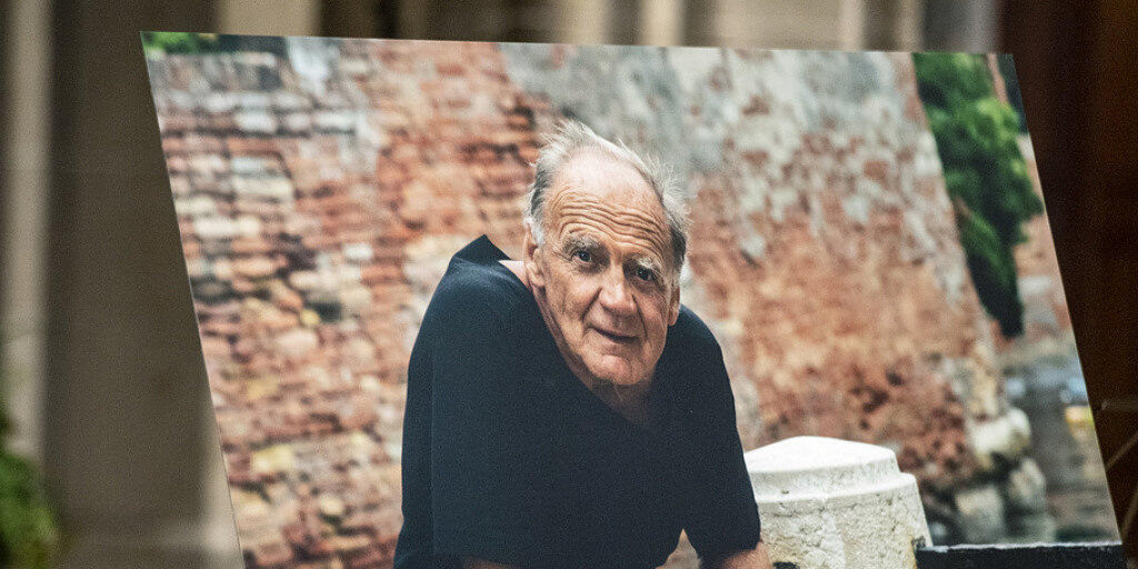 Trauerfeier für Bruno Ganz: Im Zürcher Fraumünster haben am Mittwoch Freunde, Angehörige und Berufskollegen den an Krebs gestorbenen Schauspieler Bruno Ganz verabschiedet.