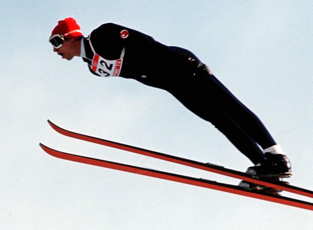 Walter Steiner an den Olympischen Winterspielen in Sapporo 1972, wo sich der unvergleichliche Skiflieger auf der Grossschanze "nur" mit Silber begnügen musste.  (KEYSTONE/Anonymous)