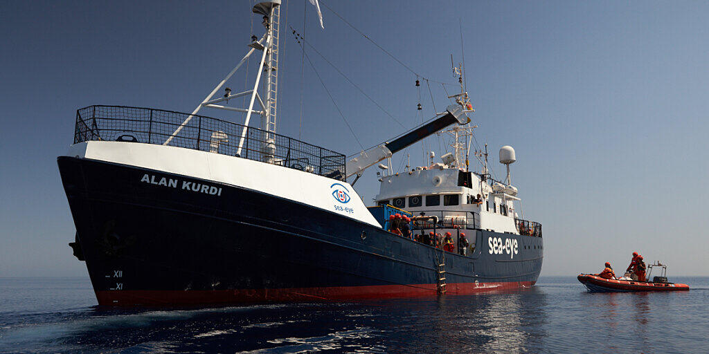 ARCHIV - Die «Alan Kurdi» hat 125 Bootsmigranten nach Sardinien gebracht. Foto: Fabian Heinz/Sea-Eye/dpa - ACHTUNG: Nur zur redaktionellen Verwendung und nur mit vollständiger Nennung des vorstehenden Credits