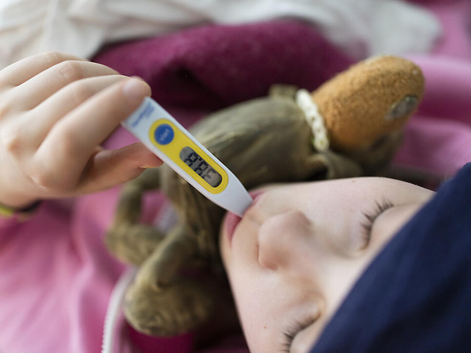 Fast alle können das Fieberthermometer weglegen: Die Grippe-Epidemiee ist für diesen Winter zu Ende. (Themenbild)