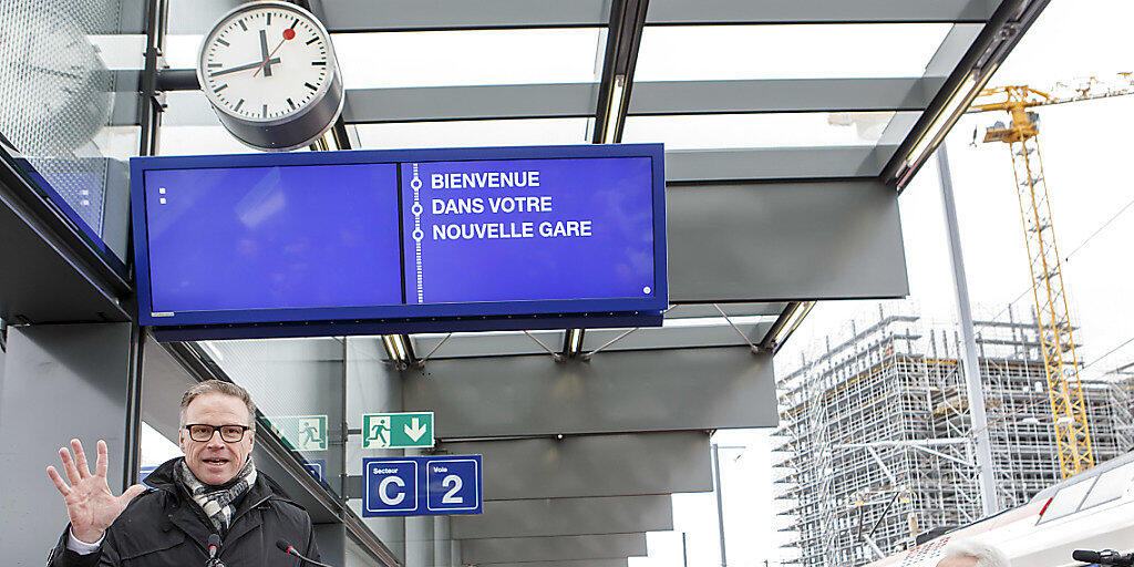 Der neue Genfer Bahnhof Lancy-Pont-Rouge ist am Freitag von SBB-Generaldirektor Andreas Meyer und dem Kanton Genf eingeweiht worden.