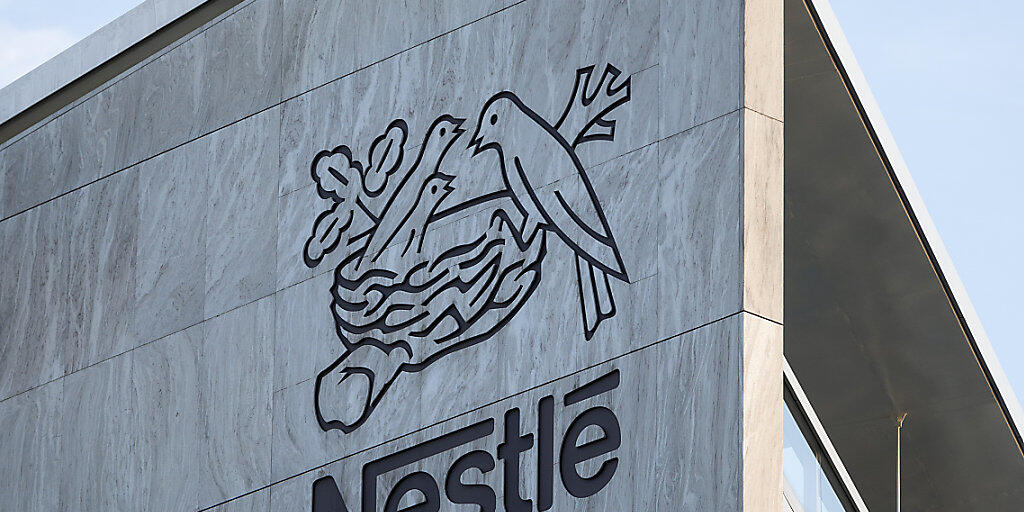 Nestlé will weniger Plastikverpackung: So soll etwa Nesquik-Kakao in Papiertüten angeboten werden. (Archiv)