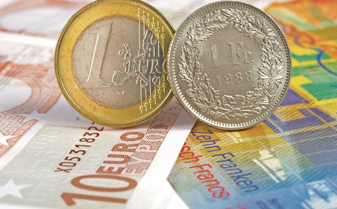 banknotes of different currencies