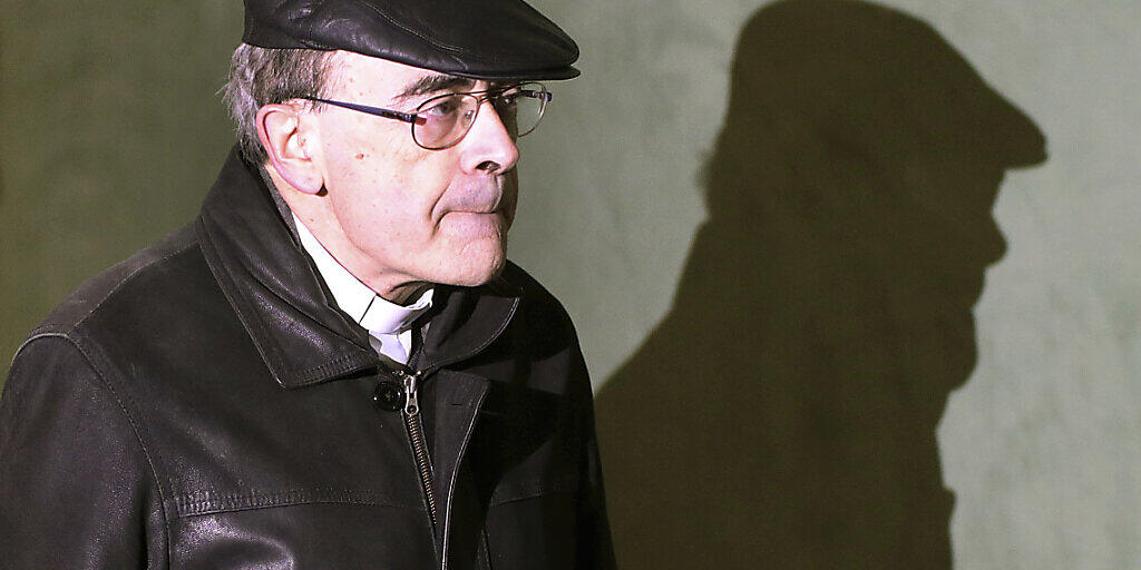 Das Berufungsgericht von Lyon hat Kardinal Philippe Barbarin freigesprochen. In erster Instanz war der frühere Erzbischof von Lyon wegen Vertuschung von Kindesmissbrauch in der katholischen Kirche Frankreichs zu sechs Monaten Haft auf Bewährung verurteilt worden. (Archivbild) Das Berufungsgericht von Lyon hat Kardinal Philippe Barbarin freigesprochen. In erster Instanz war der frühere Erzbischof von Lyon wegen Vertuschung von Kindesmissbrauch in der katholischen Kirche Frankreichs zu sechs Monaten Haft auf Bewährung verurteilt worden. (Archivbild)