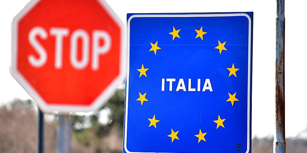 Das besonders stark von der Coronavirus-Pandemie getroffene Italien lässt vom heutigen Mittwoch an wieder Feriengäste ins Land. (Archivbild) Das besonders stark von der Coronavirus-Pandemie getroffene Italien lässt vom heutigen Mittwoch an wieder Feriengäste ins Land. (Archivbild)