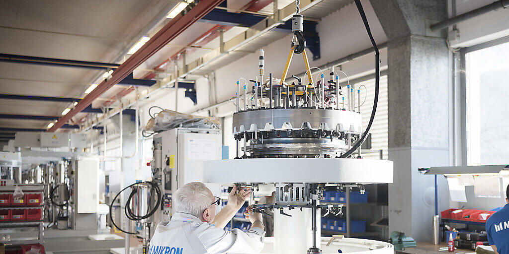 Wegen der flauen Nachfrage aus der Autoindustrie reduziert der Bieler Präzisionsmaschinenhersteller Mikron die Kapazitäten am Tessiner Standort Agno weiter. Dies führt zu 25 Kündigungen. (Archiv)