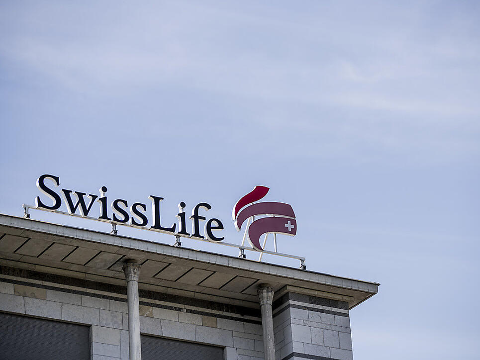 Der Versicherer Swiss Life blickt positiv in die Zukunft, nachdem in den ersten neuen Monaten die Einnahmen aus den Prämien zugelegt haben - trotz rückläufigem Heimmarkt Schweiz. (Archiv)