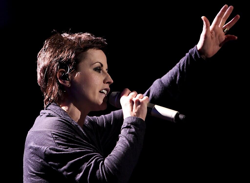 Cranberries-Frontfrau Dolores O'Riordan an einem Konzert in Lissabon am 10. März 2010. Cranberries-Frontfrau Dolores O'Riordan an einem Konzert in Lissabon am 10. März 2010.