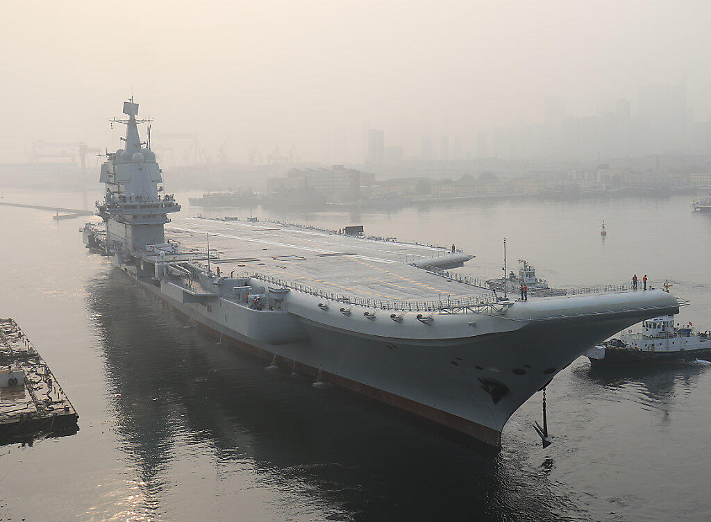 Chinas erster Flugzeugträger aus eigener Produktion Chinas erster Flugzeugträger aus eigener Produktion
