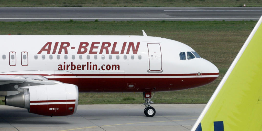 Einige Flugzeuge bleiben am Dienstag am Boden, weil die Piloten krank sind. (Symbol)