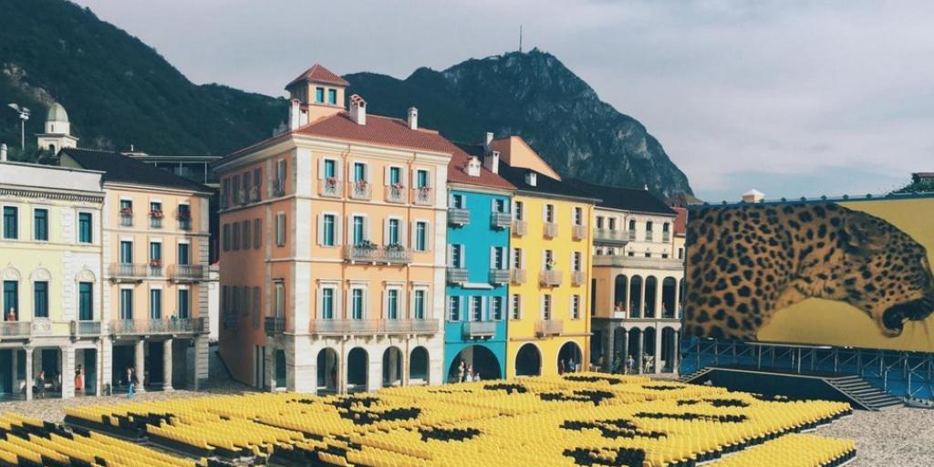 In der Swissminiatur in Melide ist ab heute täglich Festival - dank dem Nachbau der Piazza Grande in Locarno in der Dekoration für das Festival del film. (Handout) In der Swissminiatur in Melide ist ab heute täglich Festival - dank dem Nachbau der Piazza Grande in Locarno in der Dekoration für das Festival del film. (Handout)