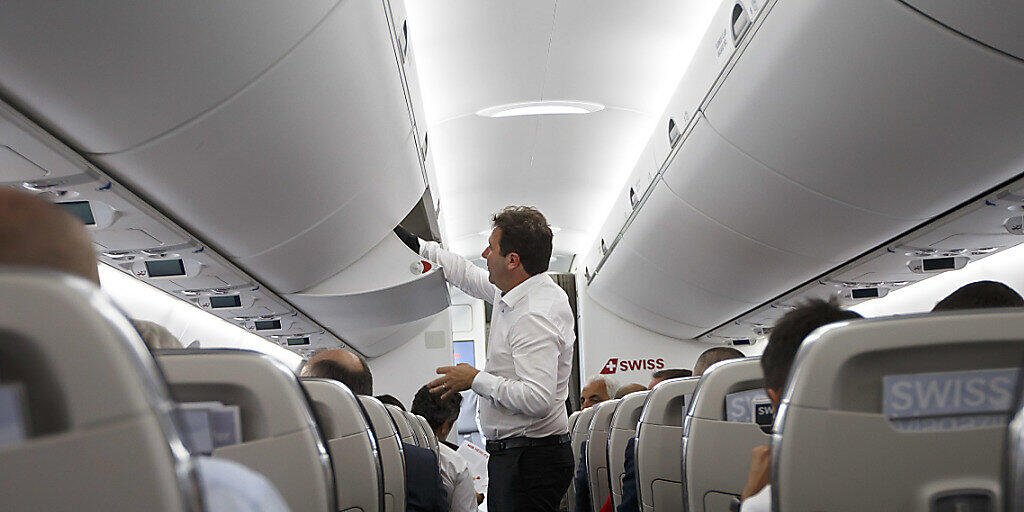 Endlich Schluss mit dem Gerangel beim Einsteigen? Die Lufthansa hofft, mit einem neuen Einsteigeverfahren das Boarding verkürzen zu können.  (Archiv)