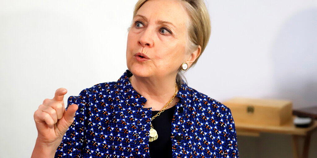 Die ehemalige amerikanische Aussenministerin Hillary Clinton wird am Montag an der Berlinale erwartet. Sie soll die vierteilige Dokuserie "Hillary" der Filmemacherin Nanette Burstein vorstellen. Die ehemalige amerikanische Aussenministerin Hillary Clinton wird am Montag an der Berlinale erwartet. Sie soll die vierteilige Dokuserie "Hillary" der Filmemacherin Nanette Burstein vorstellen.