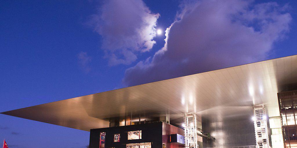 War als Tagungsort vorgesehen: Das Kultur- und Kongresszentrum Luzern, KKL, hier in einer Aufnahme von 2013. War als Tagungsort vorgesehen: Das Kultur- und Kongresszentrum Luzern, KKL, hier in einer Aufnahme von 2013.